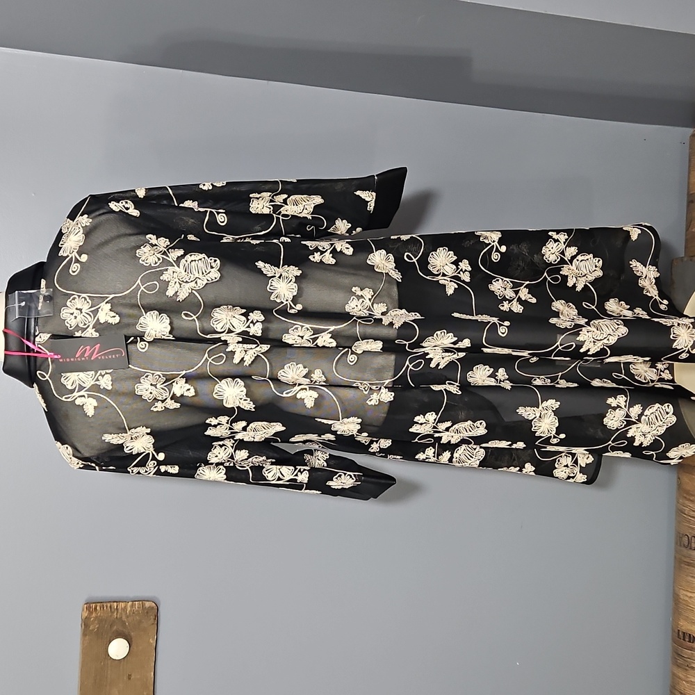 Midnight Velvet, High Low, Tunic Top, Sheer , Embroidered Floral Pattern, Black - Picture 4 of 12